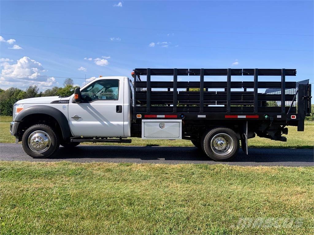 Ford 550 Φορτηγά μεταφοράς ζώων