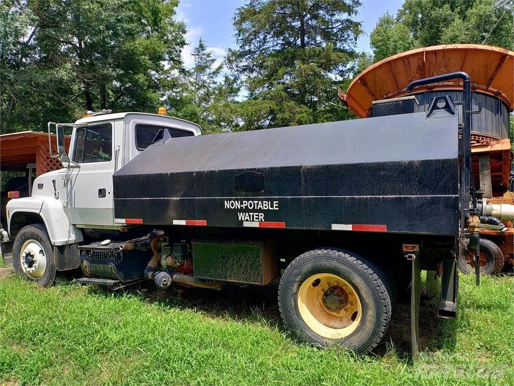 Ford 8000 Βυτιοφόρα φορτηγά
