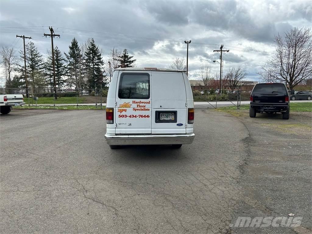 Ford E-250 Μίνι λεωφορεία
