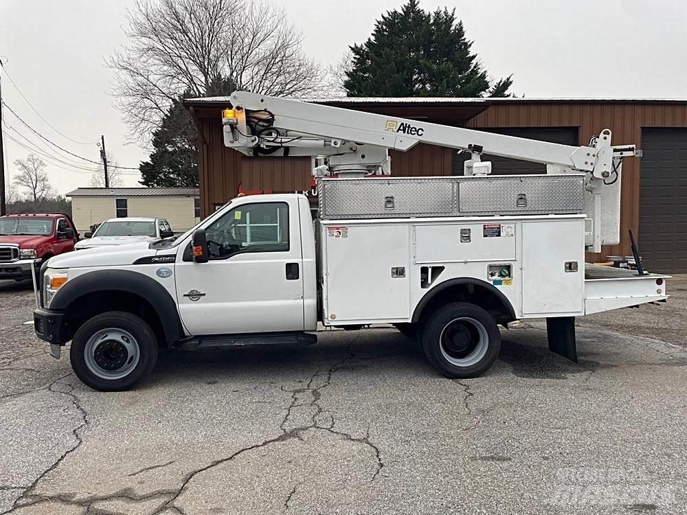 Ford F-450 Εναέριες πλατφόρμες τοποθετημένες σε φορτηγό