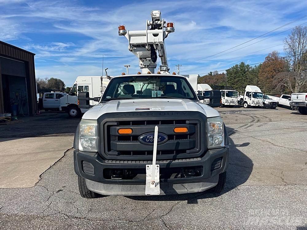 Ford F-450 Εναέριες πλατφόρμες τοποθετημένες σε φορτηγό