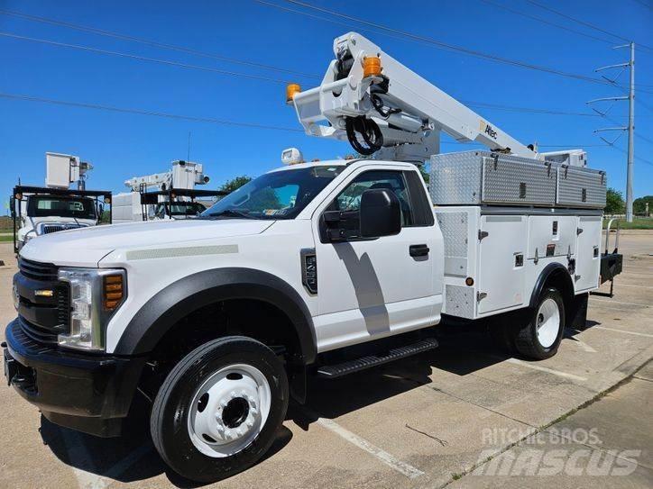 Ford F-450 Εναέριες πλατφόρμες τοποθετημένες σε φορτηγό
