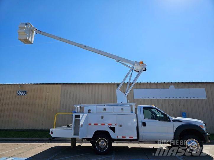 Ford F-450 Εναέριες πλατφόρμες τοποθετημένες σε φορτηγό