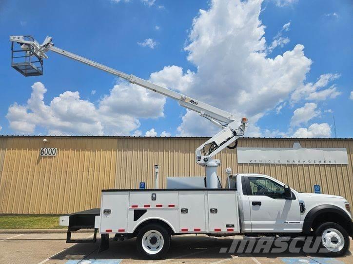 Ford F-450 Εναέριες πλατφόρμες τοποθετημένες σε φορτηγό