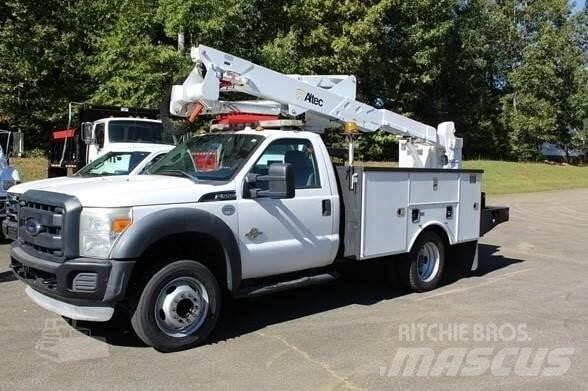 Ford F-550 Εναέριες πλατφόρμες τοποθετημένες σε φορτηγό