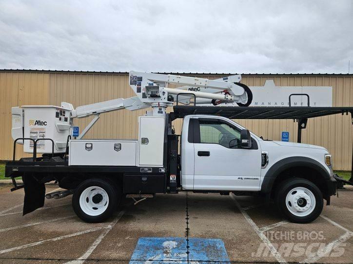 Ford F-550 Εναέριες πλατφόρμες τοποθετημένες σε φορτηγό