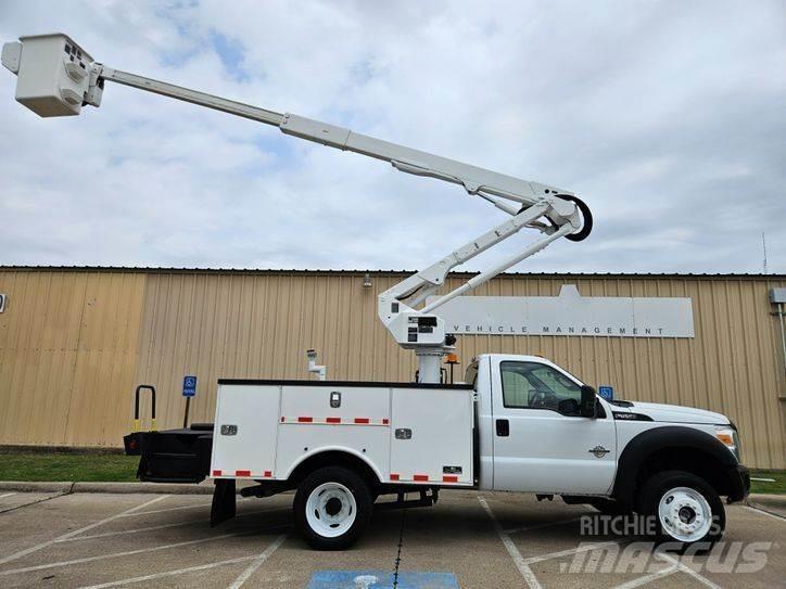 Ford F-550 Εναέριες πλατφόρμες τοποθετημένες σε φορτηγό