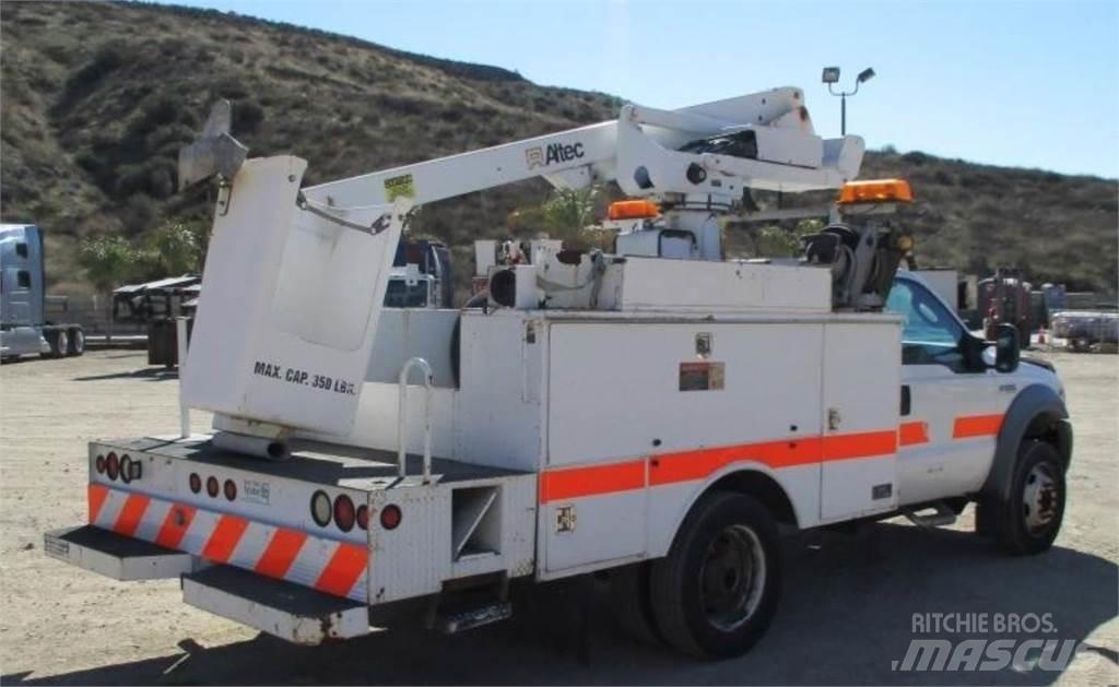 Ford F-550 Εναέριες πλατφόρμες τοποθετημένες σε φορτηγό