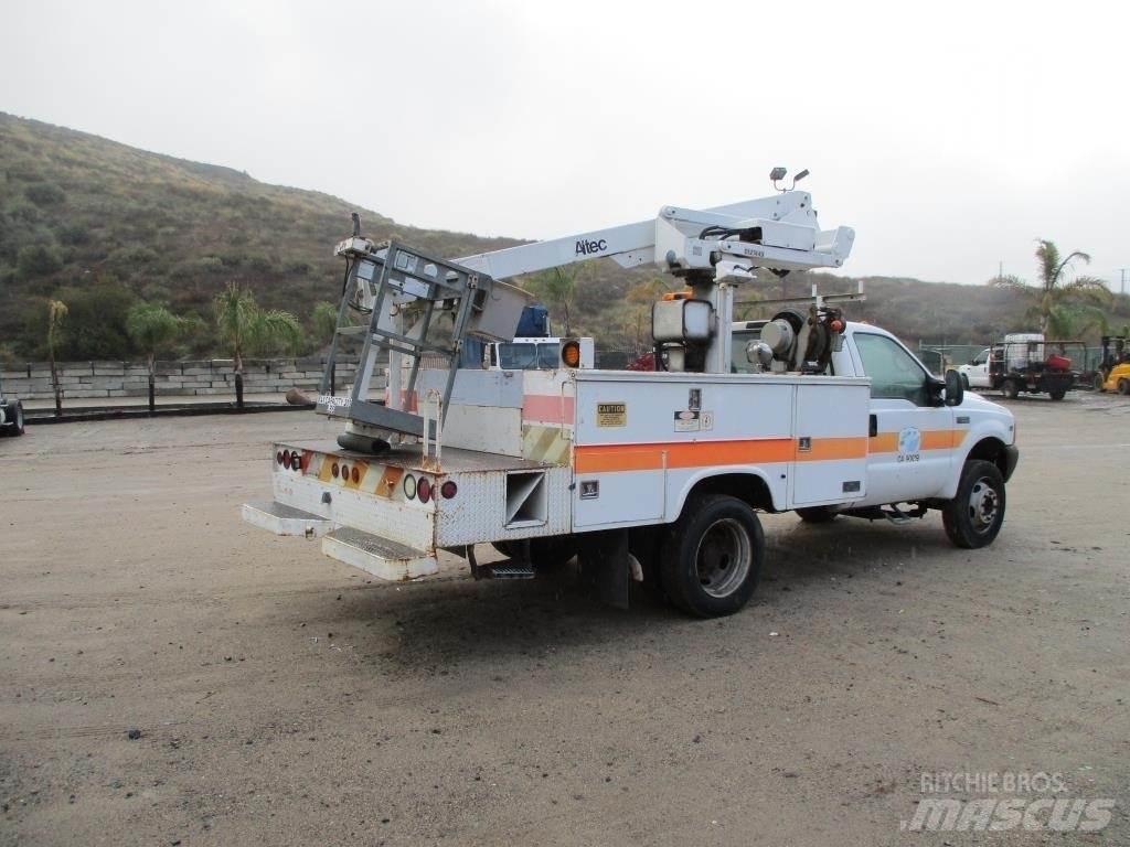 Ford F-550 Εναέριες πλατφόρμες τοποθετημένες σε φορτηγό