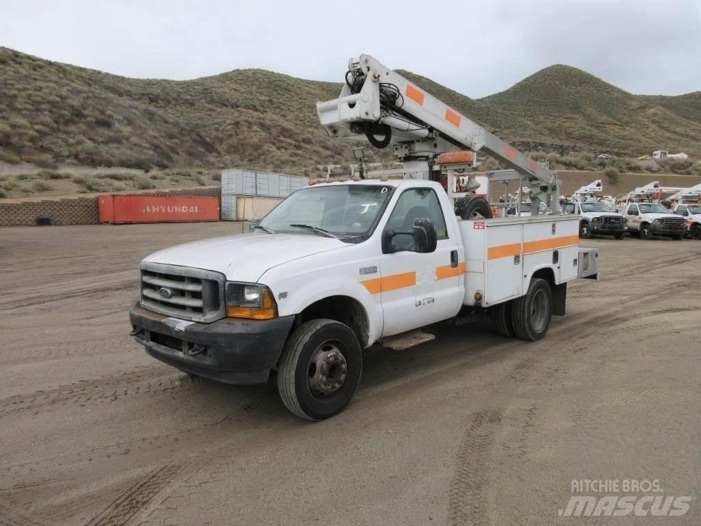 Ford F-550 Εναέριες πλατφόρμες τοποθετημένες σε φορτηγό