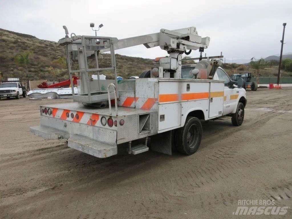 Ford F-550 Εναέριες πλατφόρμες τοποθετημένες σε φορτηγό