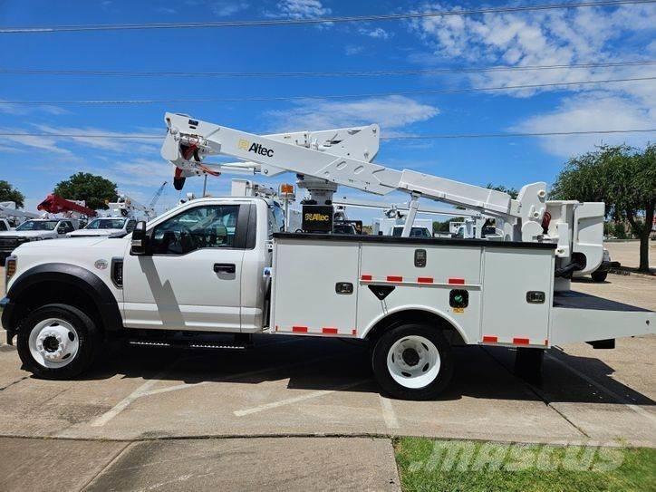 Ford F-550 Εναέριες πλατφόρμες τοποθετημένες σε φορτηγό