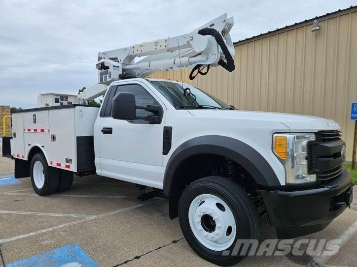 Ford F-550 Εναέριες πλατφόρμες τοποθετημένες σε φορτηγό