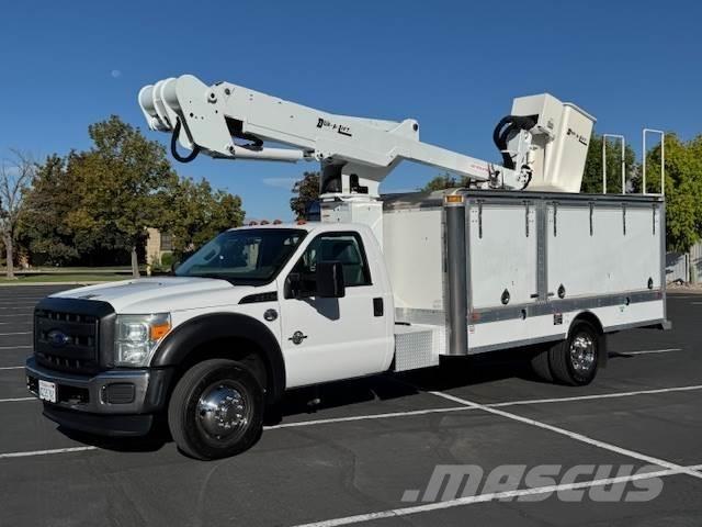 Ford F-550 Εναέριες πλατφόρμες τοποθετημένες σε φορτηγό