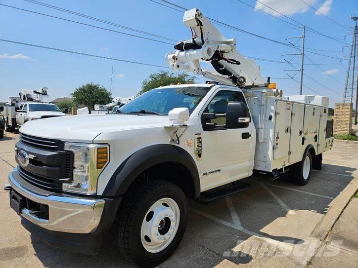 Ford F-550 Εναέριες πλατφόρμες τοποθετημένες σε φορτηγό