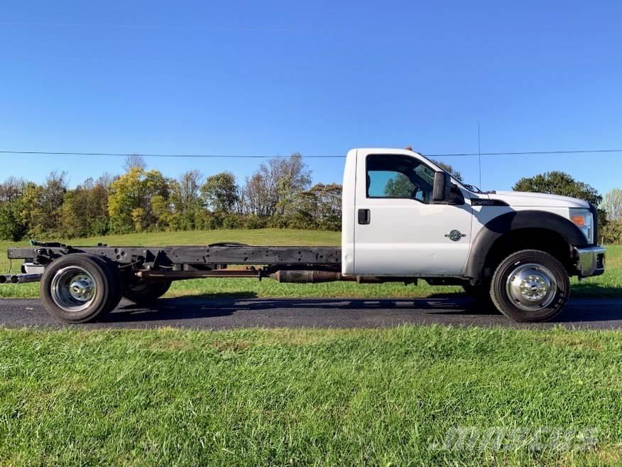 Ford F-550 Φορτηγά Σασί