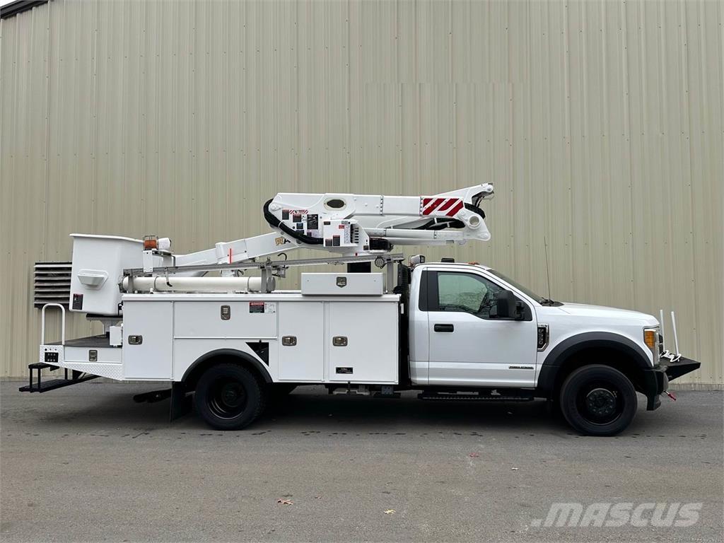 Ford F-550 Εναέριες πλατφόρμες τοποθετημένες σε φορτηγό