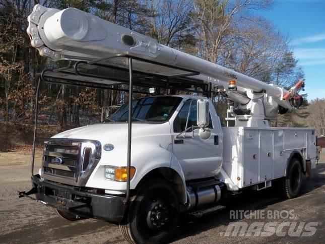 Ford F-750 Εναέριες πλατφόρμες τοποθετημένες σε φορτηγό