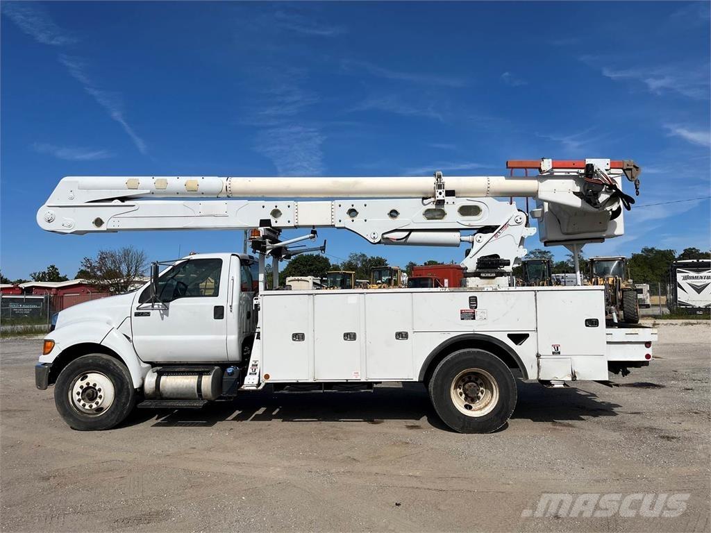 Ford F-750 Εναέριες πλατφόρμες τοποθετημένες σε φορτηγό