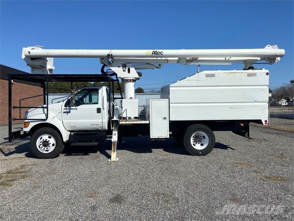 Ford F-750 Εναέριες πλατφόρμες τοποθετημένες σε φορτηγό