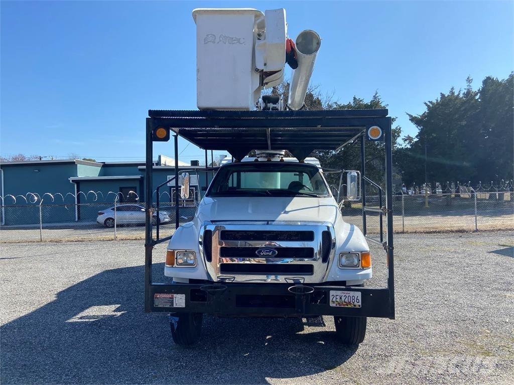 Ford F-750 Εναέριες πλατφόρμες τοποθετημένες σε φορτηγό