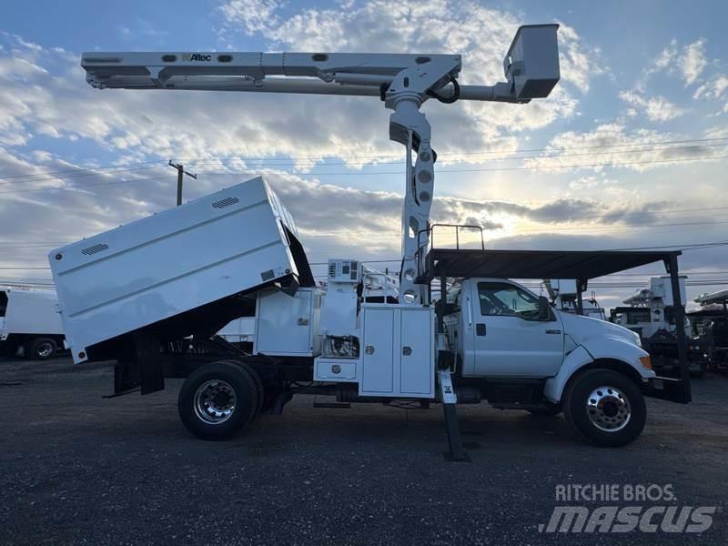 Ford F-750 Εναέριες πλατφόρμες τοποθετημένες σε φορτηγό