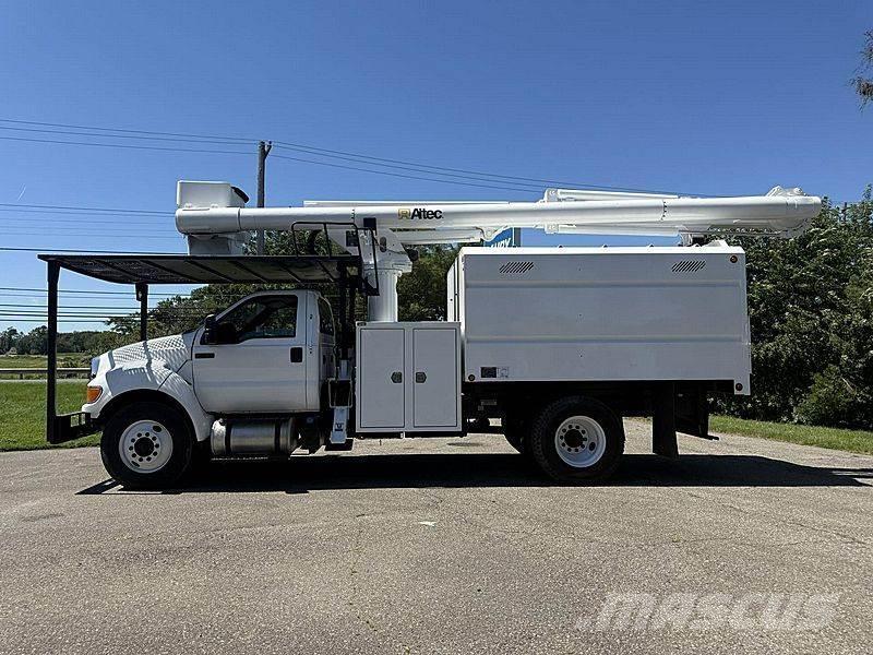 Ford F-750 Εναέριες πλατφόρμες τοποθετημένες σε φορτηγό