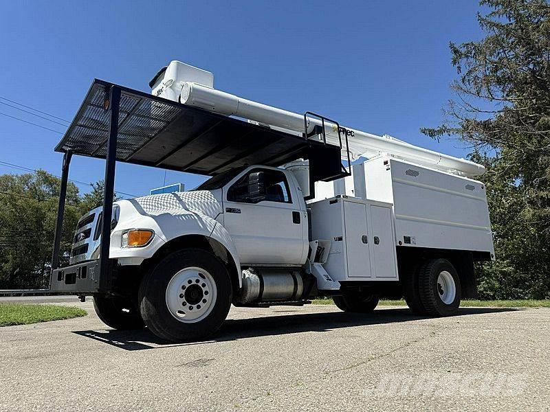 Ford F-750 Εναέριες πλατφόρμες τοποθετημένες σε φορτηγό