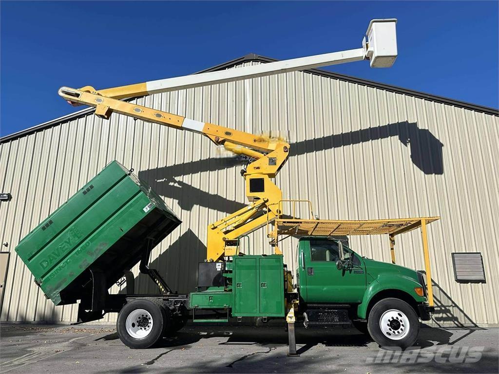 Ford F-750 Εναέριες πλατφόρμες τοποθετημένες σε φορτηγό