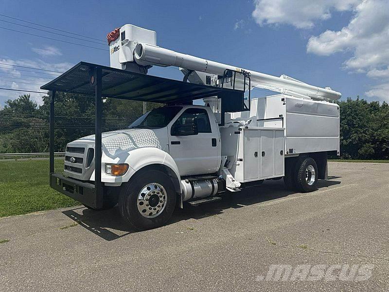 Ford F-750 Εναέριες πλατφόρμες τοποθετημένες σε φορτηγό