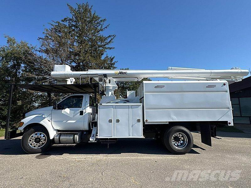 Ford F-750 Εναέριες πλατφόρμες τοποθετημένες σε φορτηγό