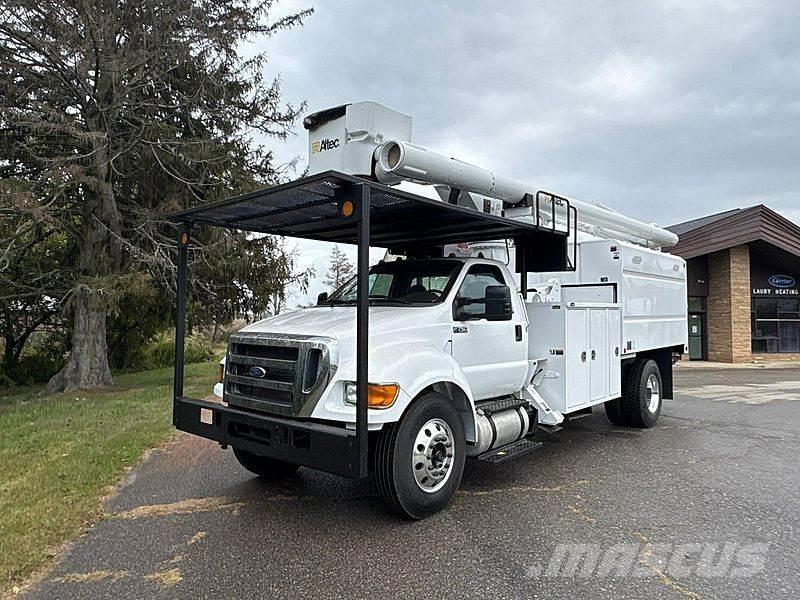 Ford F-750 Εναέριες πλατφόρμες τοποθετημένες σε φορτηγό