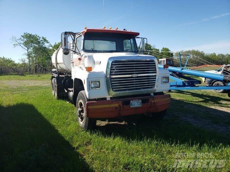 Ford L8000 Βυτιοφόρα φορτηγά