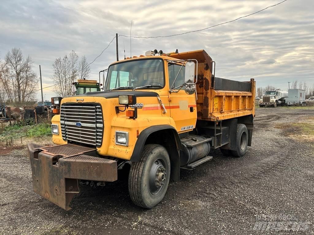 Ford L8000 Φορτηγά Ανατροπή