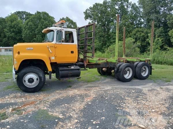 Ford L8000 Φορτηγά ξυλείας