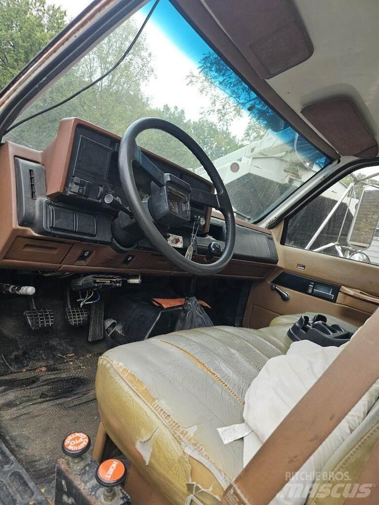 GMC C6000 Φορτηγά θρυμματισένου ξύλου