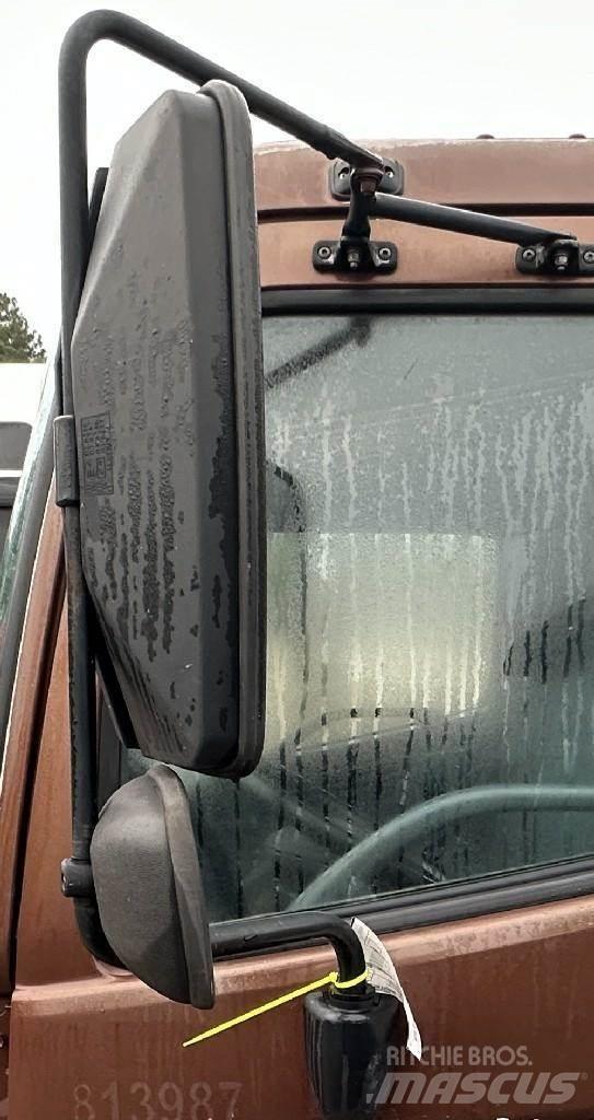 Hino 238 Καμπίνες και εσωτερικό