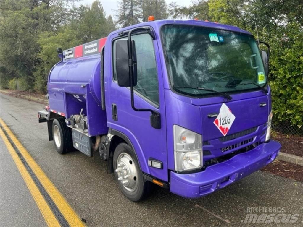 Isuzu NPR Βυτιοφόρα φορτηγά