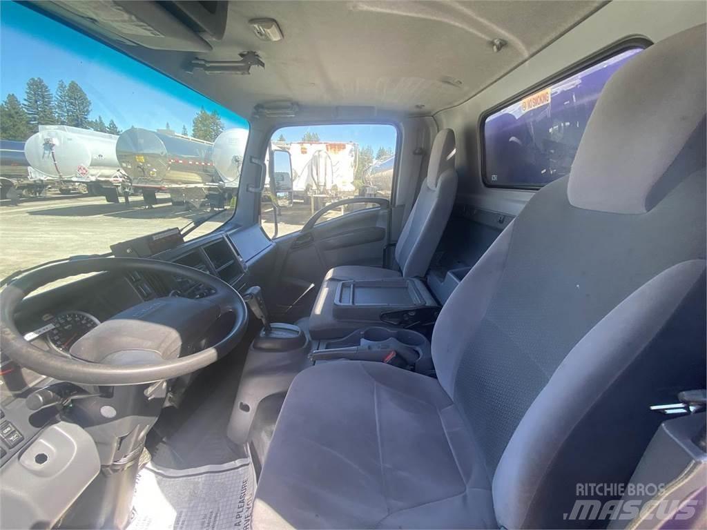 Isuzu NQR Βυτιοφόρα φορτηγά