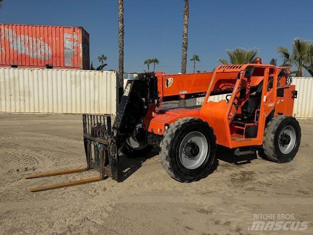JLG 8042 Τηλεσκοπικοί ανυψωτές