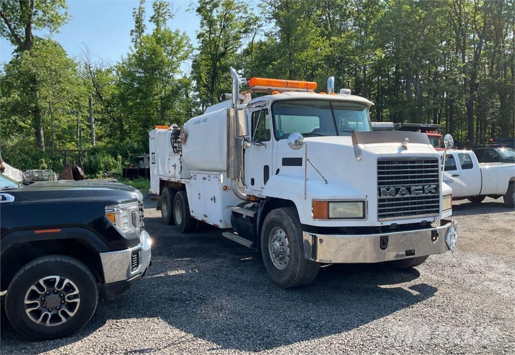 Mack CH613 Βυτιοφόρα φορτηγά