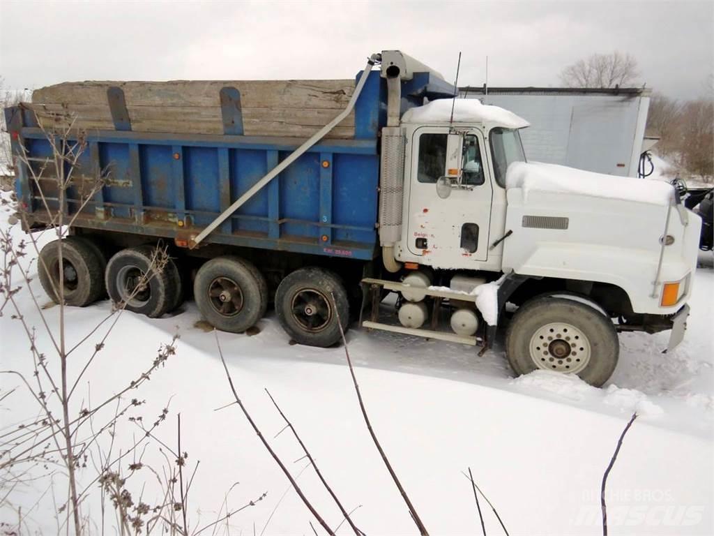 Mack CL613 Φορτηγά Ανατροπή