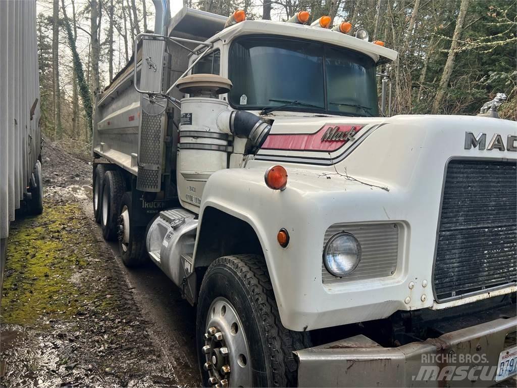 Mack RD600 Φορτηγά Ανατροπή