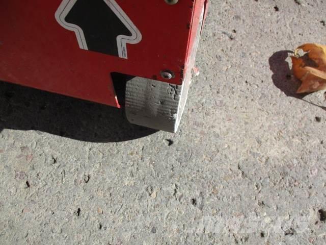 MEC 1330SE Ανυψωτήρες ψαλιδωτής άρθρωσης