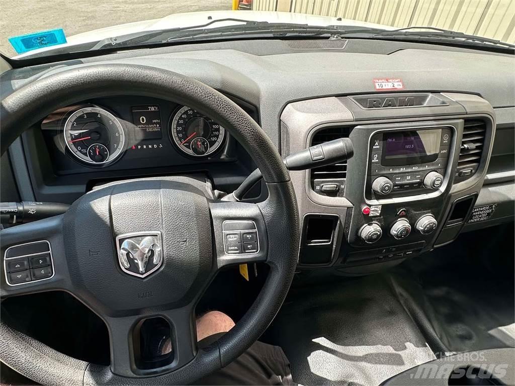RAM 4500 Εναέριες πλατφόρμες τοποθετημένες σε φορτηγό