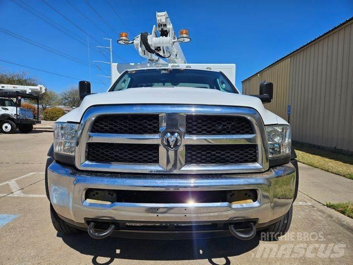 RAM 5500 Εναέριες πλατφόρμες τοποθετημένες σε φορτηγό