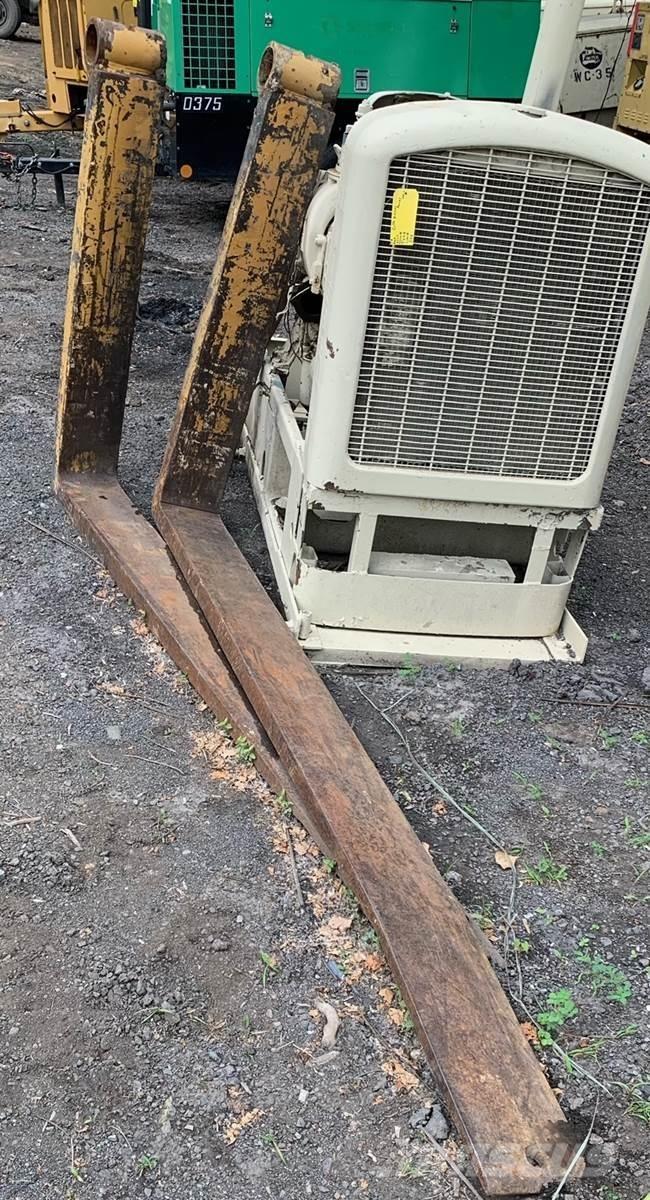  Unmarked Δικράνες