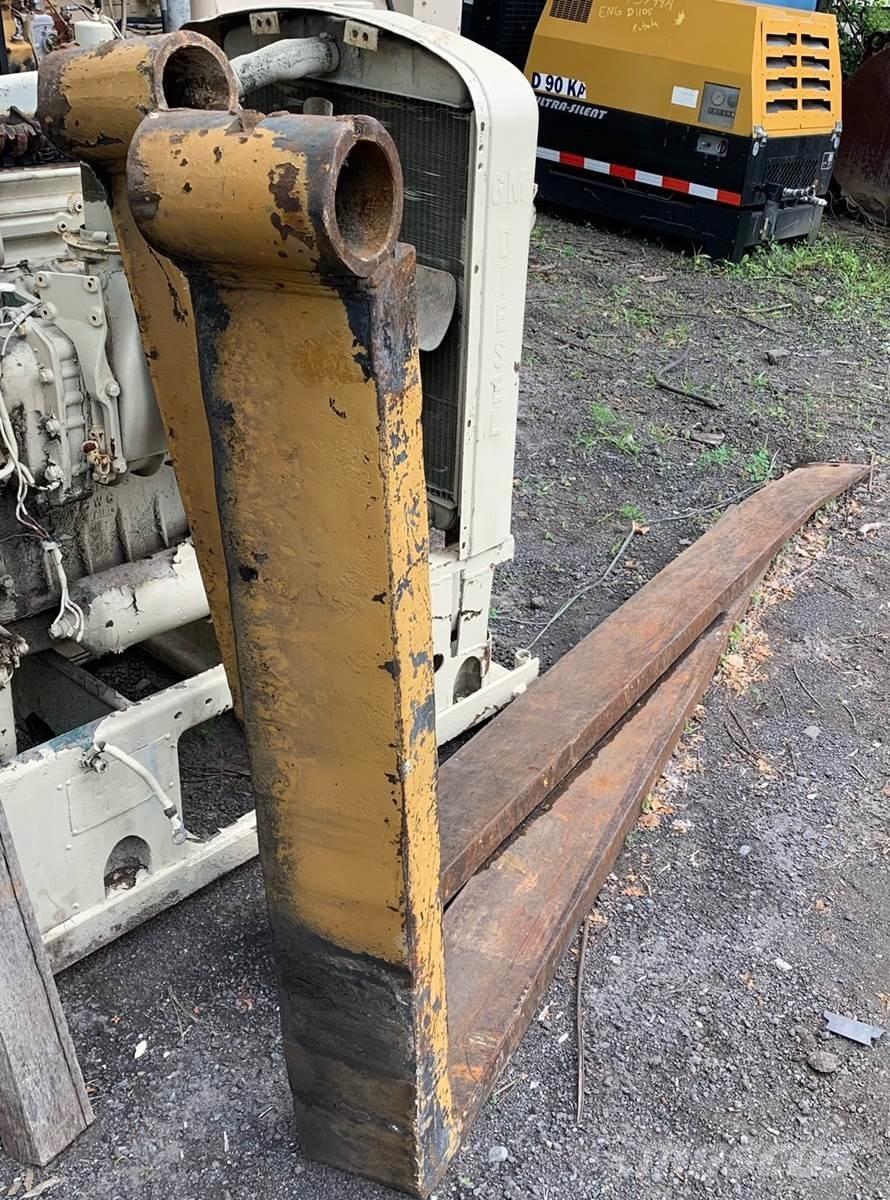  Unmarked Δικράνες