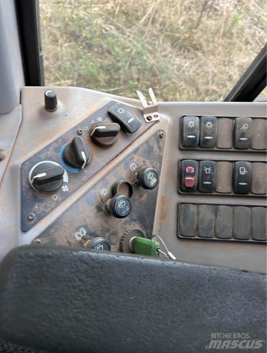 Volvo G946 Γκρέιντερς