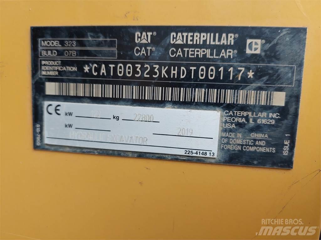 CAT 323 Εκσκαφείς με ερπύστριες